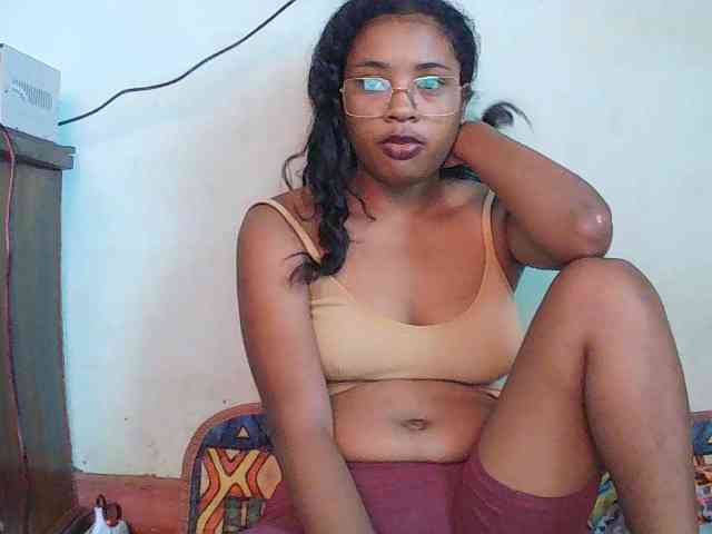 Modèle: TriciaBella