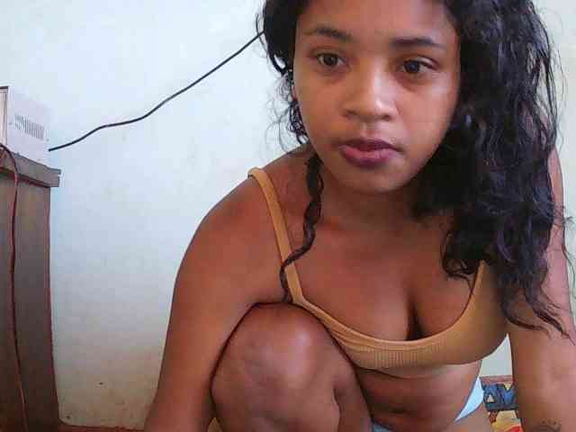 TriciaBella webcam