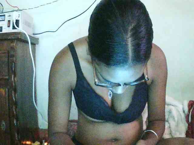 TriciaBella webcam