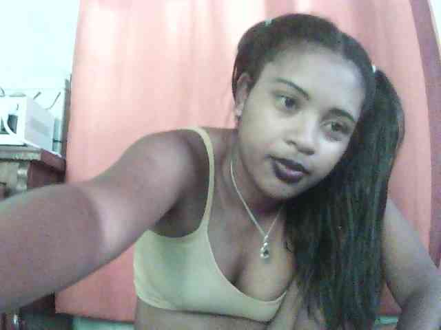 TriciaBella webcam