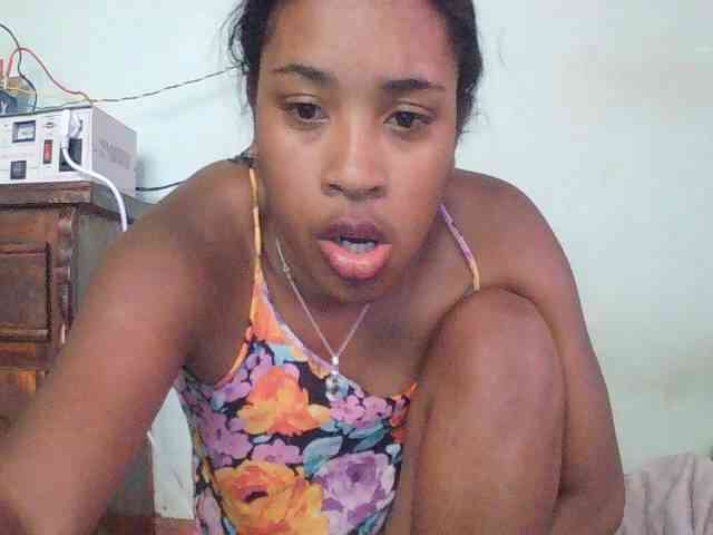 TriciaBella webcam