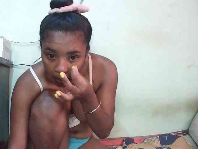 TriciaBella webcam