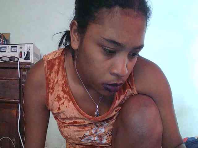TriciaBella webcam
