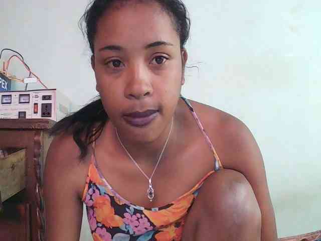 Modèle: TriciaBella