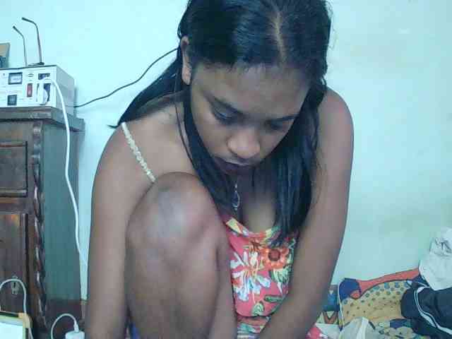 TriciaBella webcam