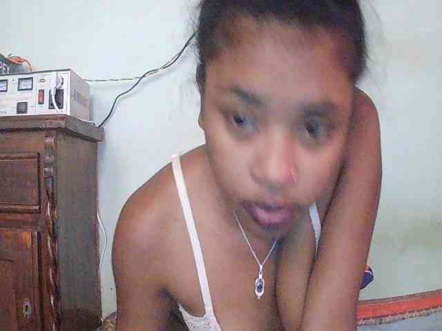 TriciaBella webcam