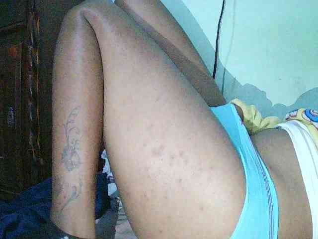 TriciaBella webcam