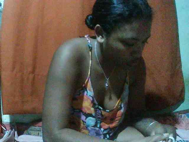 TriciaBella webcam
