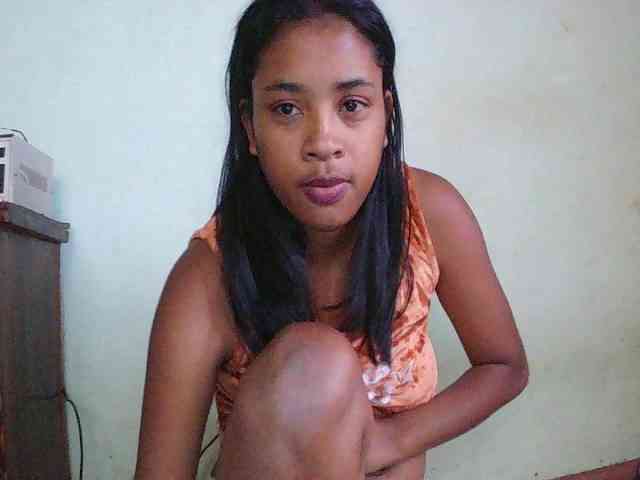 TriciaBella webcam