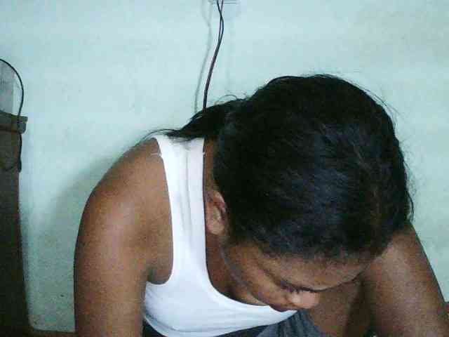 TriciaBella webcam