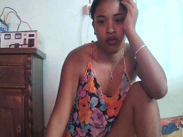 Modèle: TriciaBella