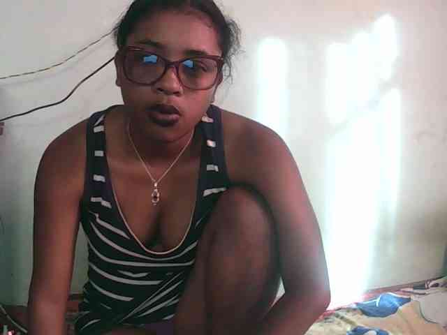 TriciaBella webcam