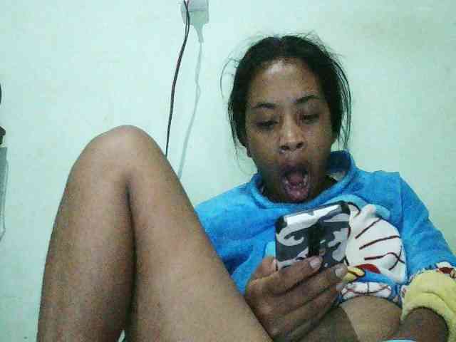 TriciaBella webcam