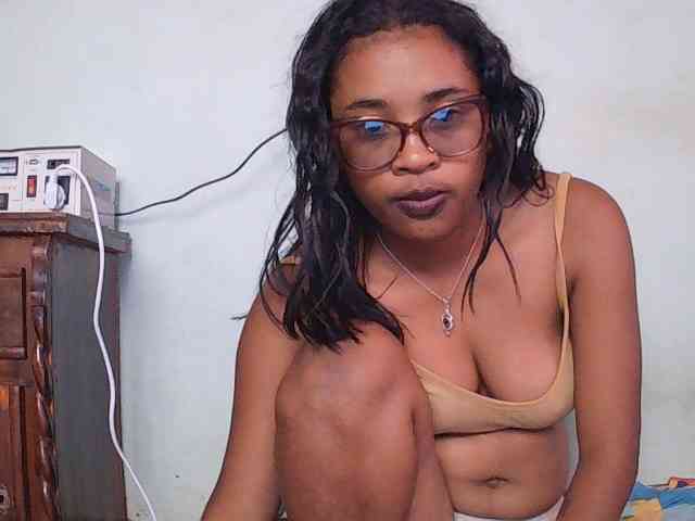 Modèle: TriciaBella