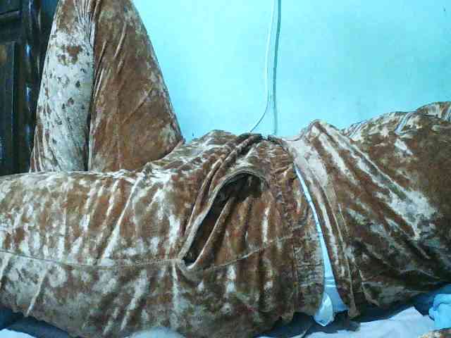 TriciaBella webcam