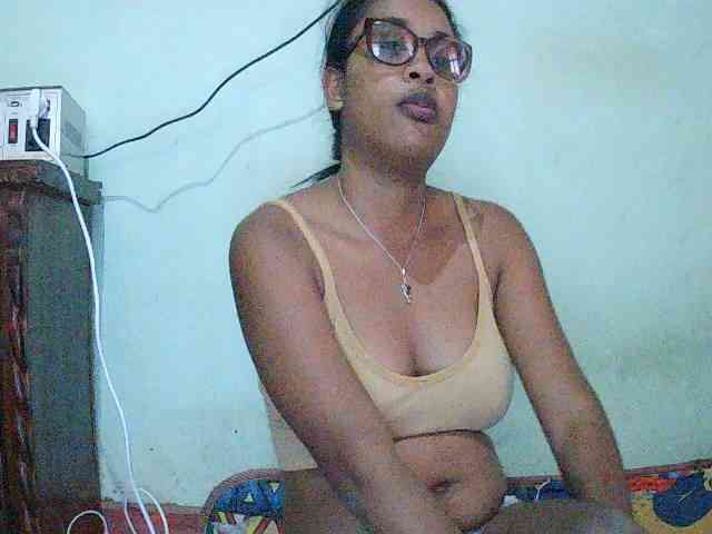TriciaBella webcam