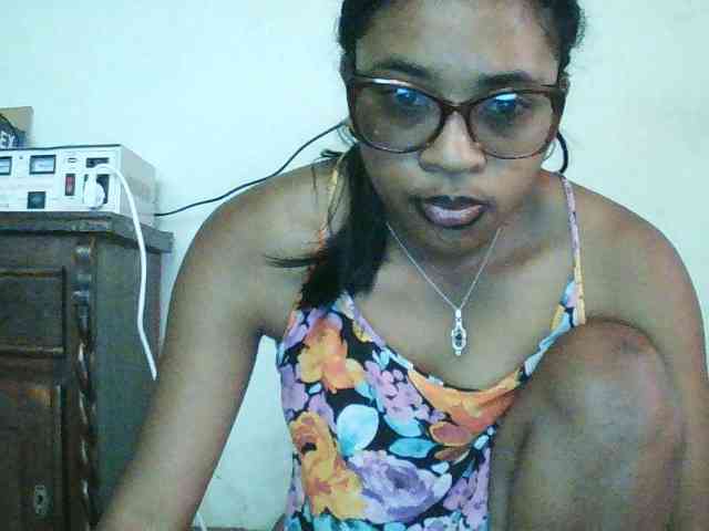 TriciaBella webcam
