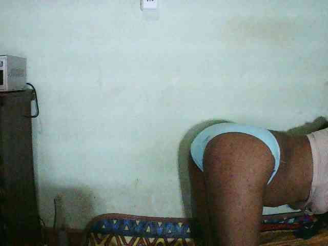 TriciaBella webcam