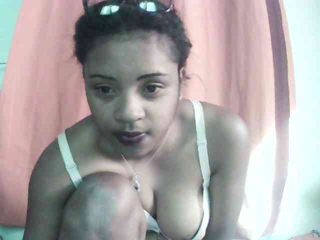 TriciaBella webcam
