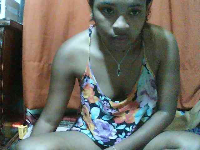 TriciaBella webcam
