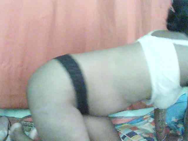 TriciaBella webcam