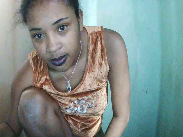TriciaBella webcam