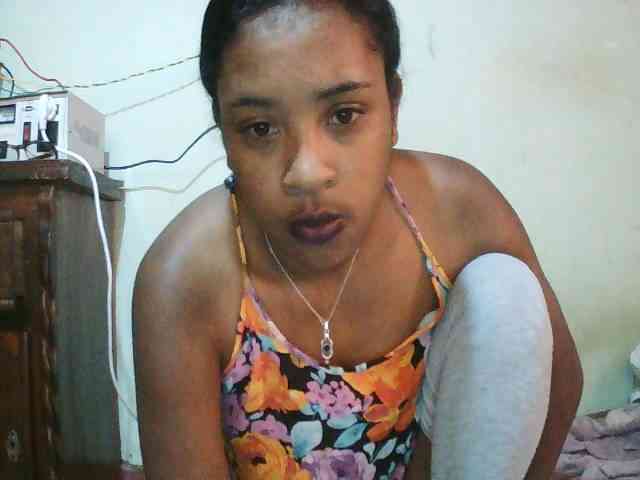 TriciaBella webcam