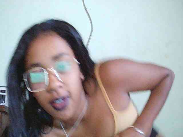 Modèle: TriciaBella