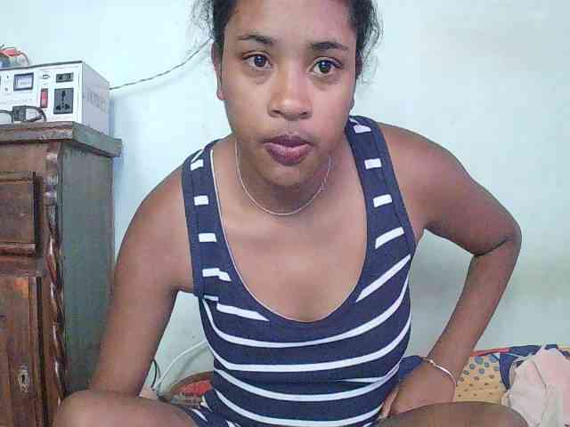 TriciaBella webcam