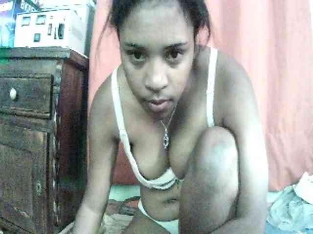 Model: TriciaBella