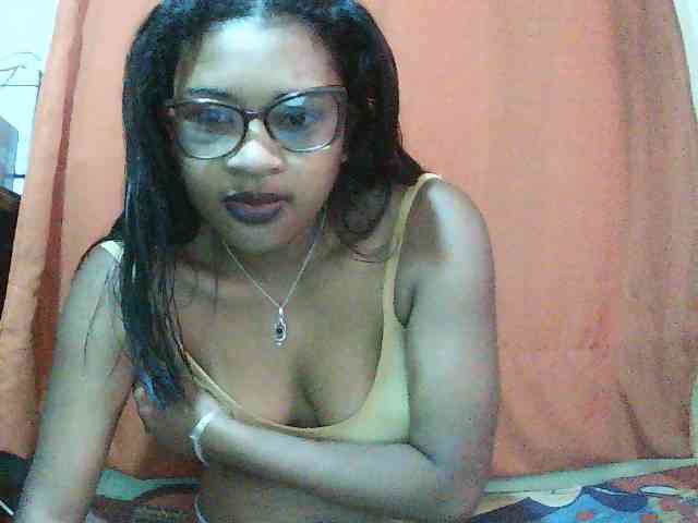Modèle: TriciaBella