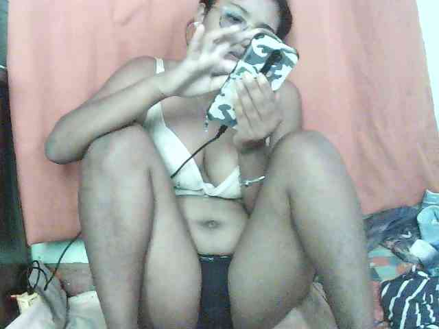 TriciaBella webcam
