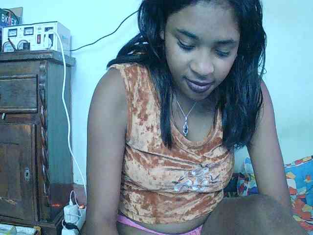 TriciaBella webcam