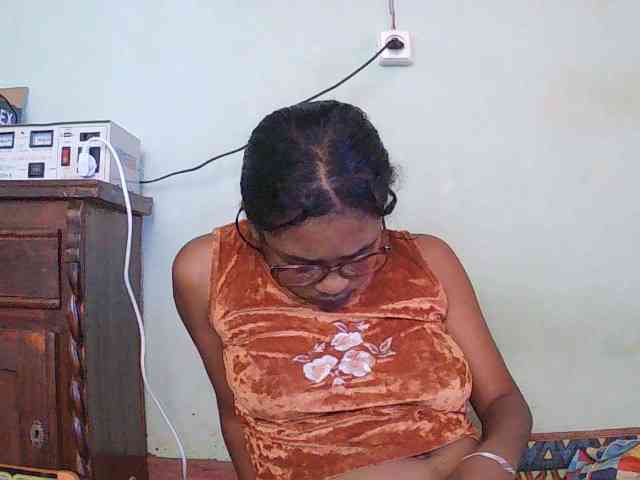 TriciaBella webcam