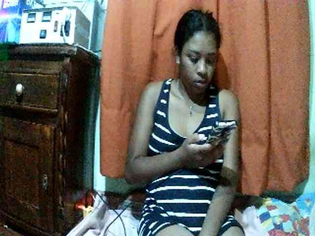 TriciaBella webcam