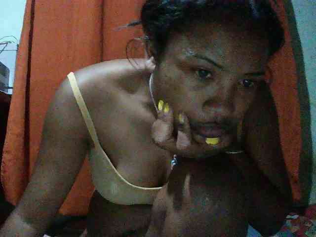 TriciaBella webcam