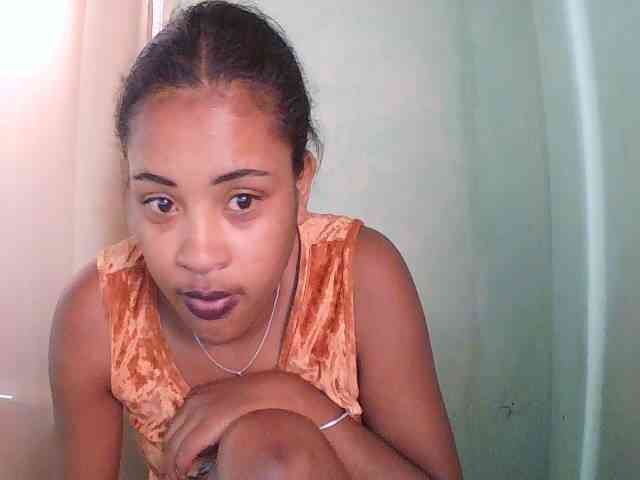 TriciaBella webcam