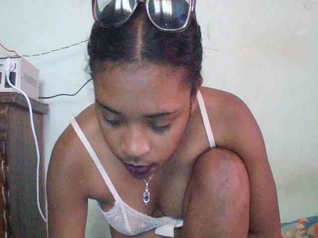 TriciaBella webcam