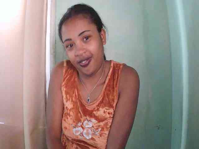 TriciaBella webcam