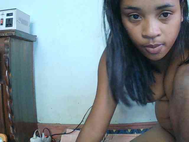 TriciaBella webcam