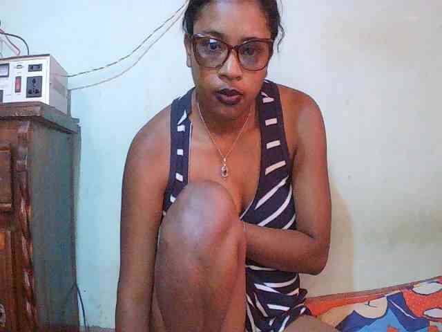 TriciaBella webcam