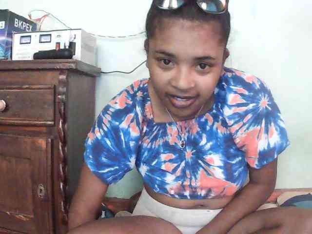 TriciaBella webcam