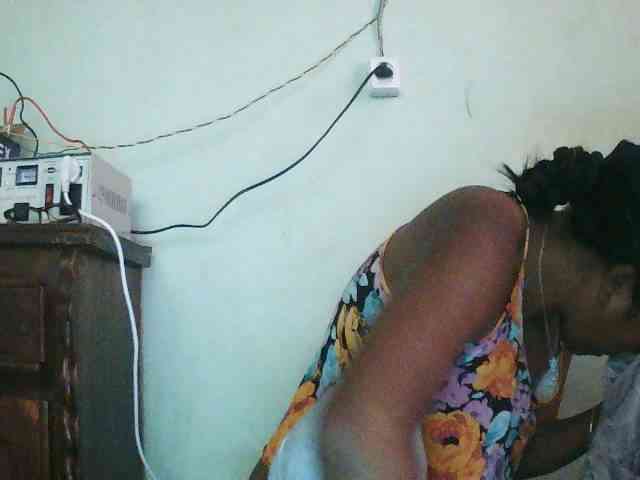 TriciaBella webcam