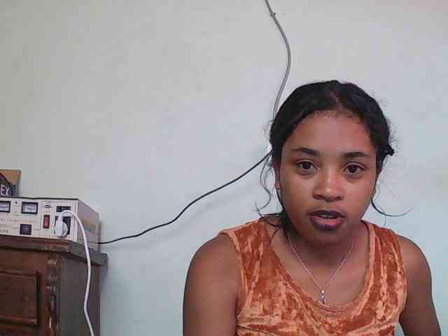 TriciaBella webcam