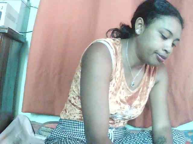 TriciaBella webcam
