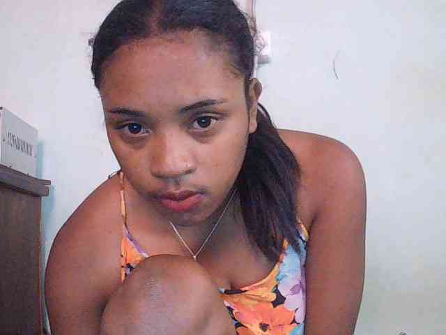 TriciaBella webcam