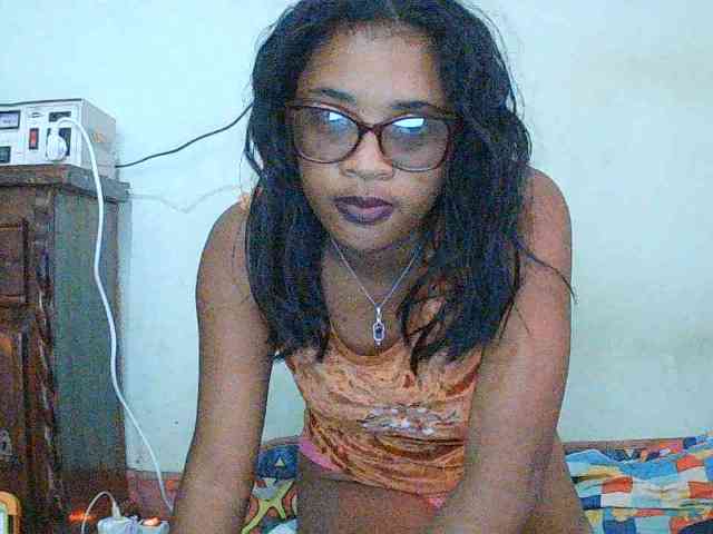 TriciaBella webcam