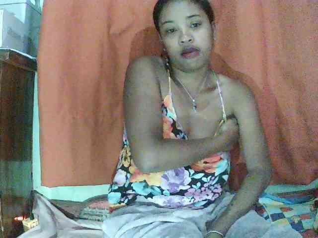 TriciaBella webcam