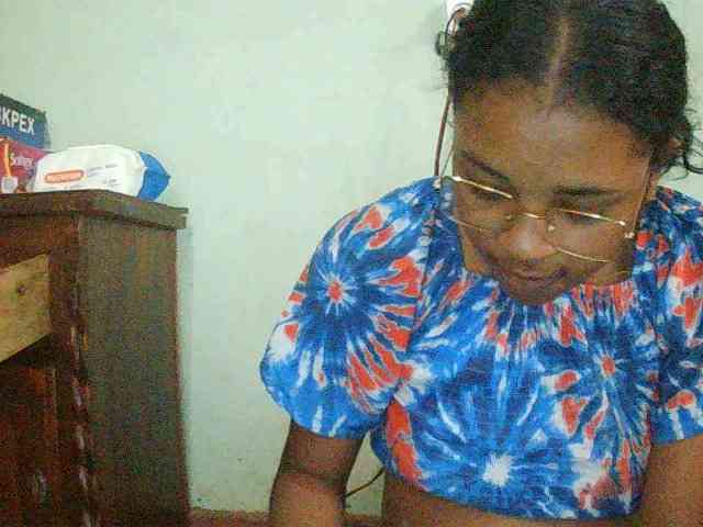 Modèle: TriciaBella