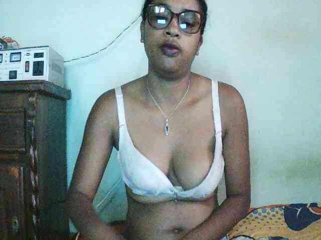 Modèle: TriciaBella